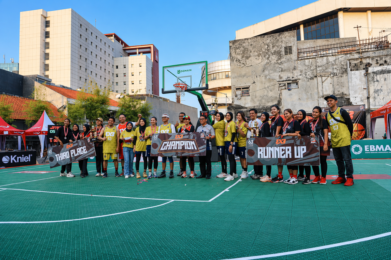 BASKETBALL